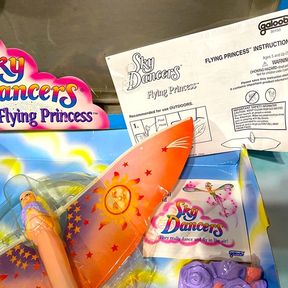 SKY DANCER VTG 1995 COLLECTIBLE FLYING PRINCESS WIND CHARMER IN ORIGINAL BOX - Picture 13 of 14